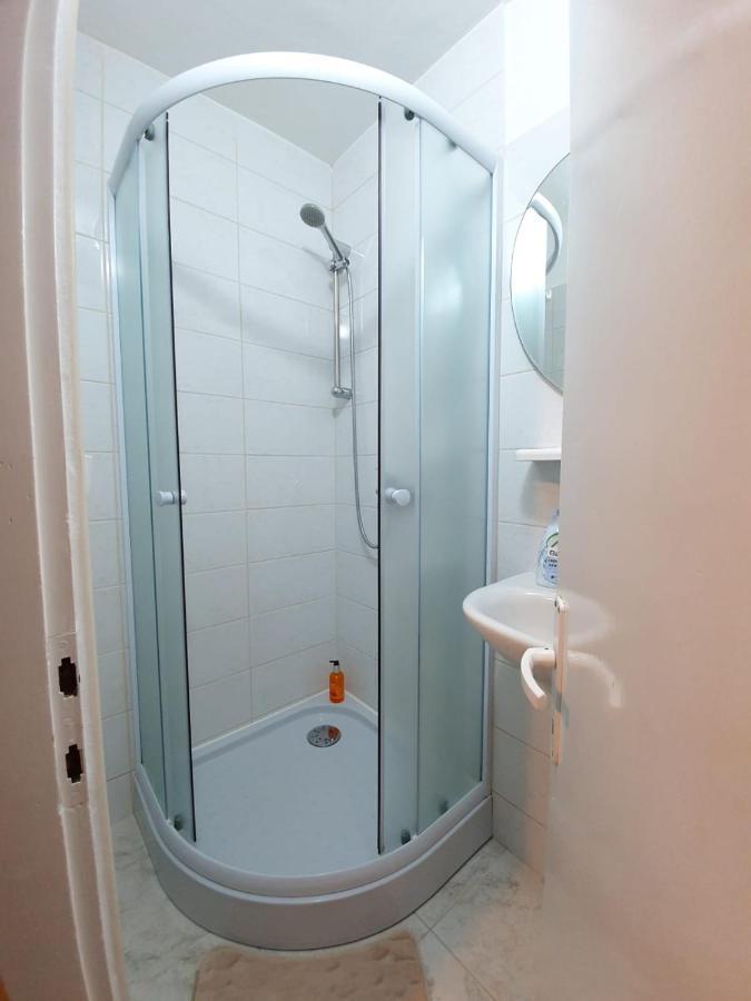 Dabar Apartment *